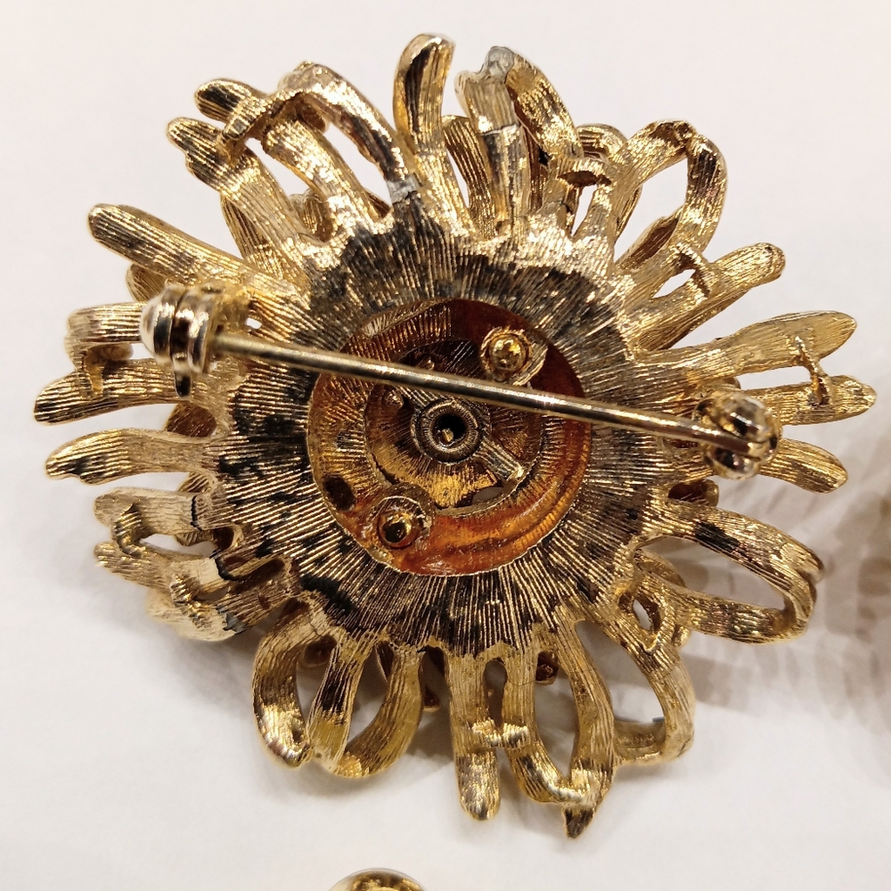 Vintage Jewelry Lot 4 Brooches - Picture 7 of 8